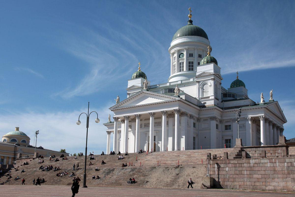 Tuomiokirkkoseurakunnan kirkkoherran virkaan kuuluvat myös tuomiorovastin tehtävät.